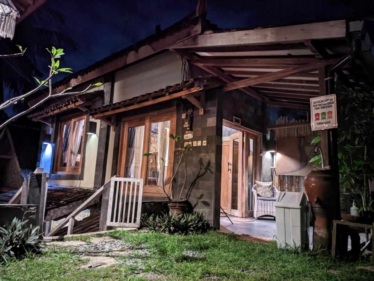 Astuti Gallery Homestay Yogyakarta
