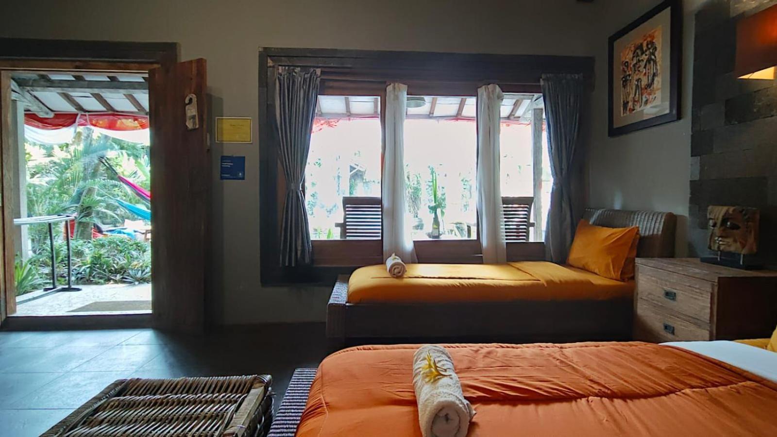 Astuti Gallery Homestay Yogyakarta
